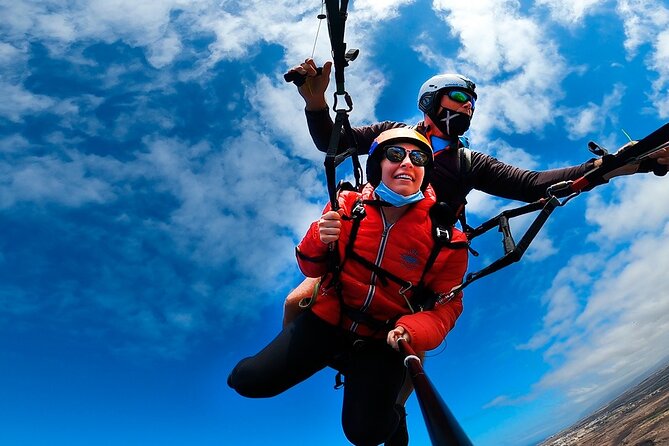 Acrobatic Paragliding Flight with Spanish Champion in Tenerife - What the safety briefing really covers before you take off