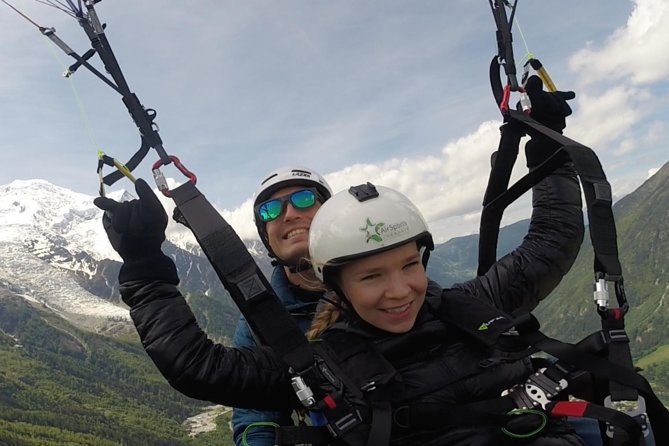 Acrobatic Paragliding Tandem Flight over Chamonix - The acrobatic flight itself: what you’re really signing up for