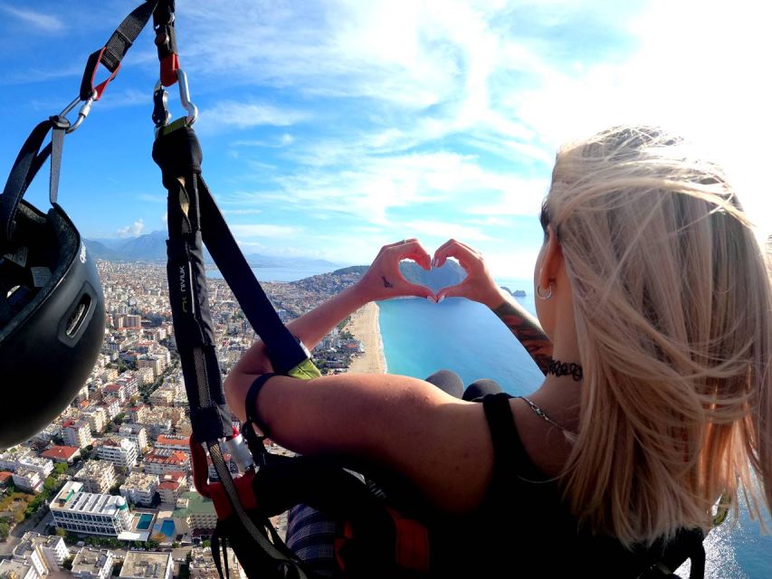 Alanya: Tandem Paragliding with Hotel Pickup - In the air over turquoise water: the part that feels like a dream