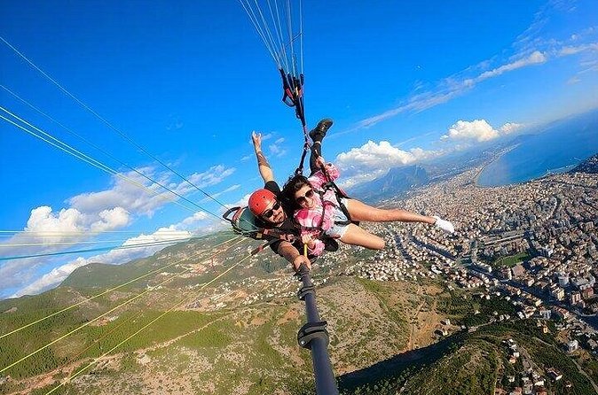 Antalya / Belek : Tandem Paragliding By Local Expert Pilots - 15 to 30 minutes in the air: Alanya + Mediterranean views
