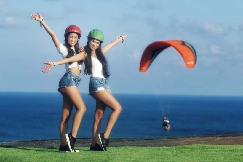 Bali: Nusa Dua Tandem Paragliding with Certified Pilot - Flying Tandem at Gunung Riug: What the Setup Feels Like