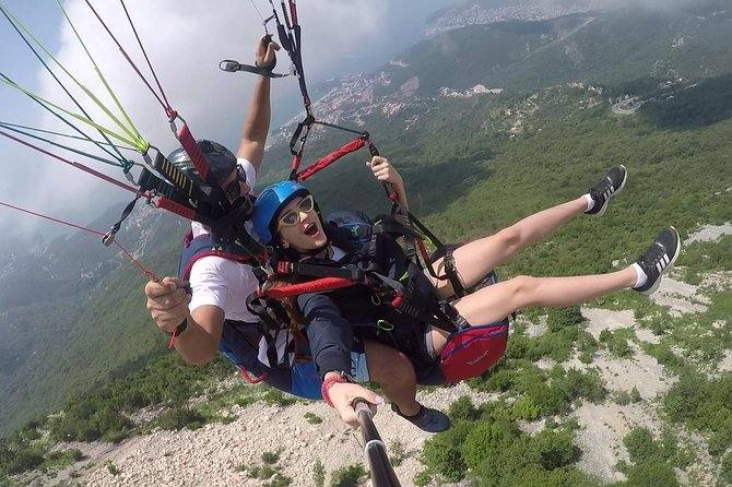 Bečići Standard Paragliding Montenegro /All-inclusive - Flying Over Bečići: What Makes This Coastal Paragliding Feel Special