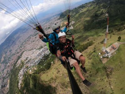 Bello: Paragliding in Medellín - The 3-Hour Flow: Why the Ground Time Matters