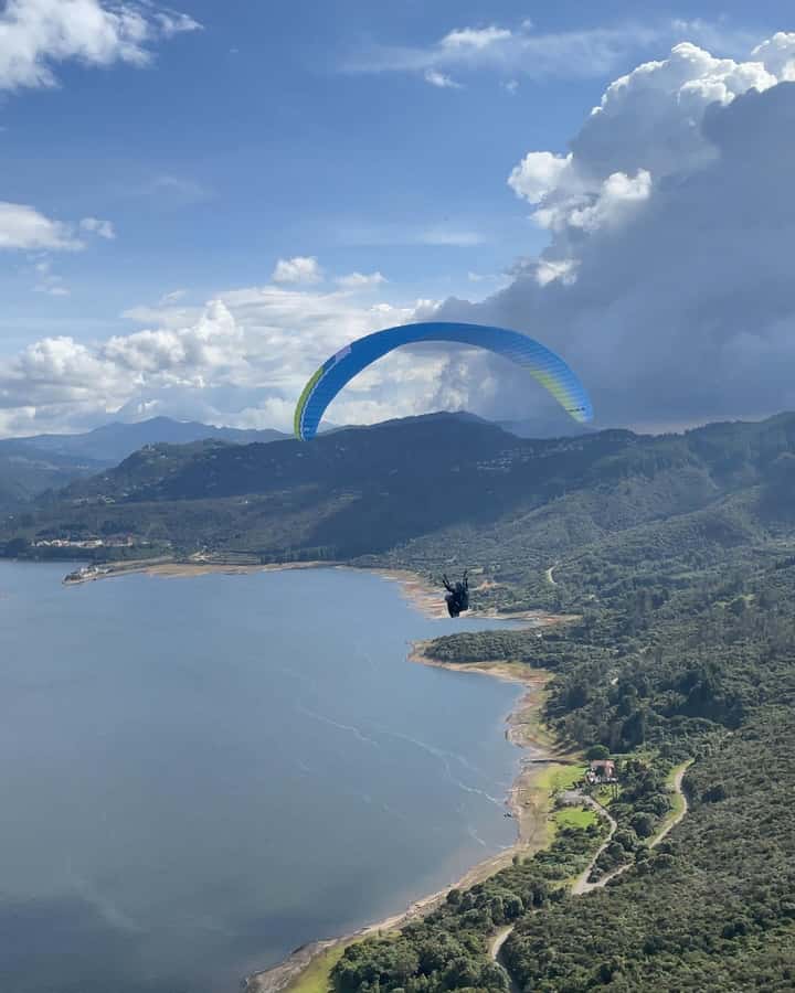 Bogota: Paragliding activity in La Calera with transfers - Leaving Bogotá: the day starts with an easy transfer