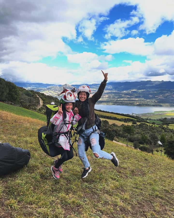 Bogota: Paragliding Flight Ticket in Guatavita - The safety setup: pilot, gear, and the briefing that actually helps