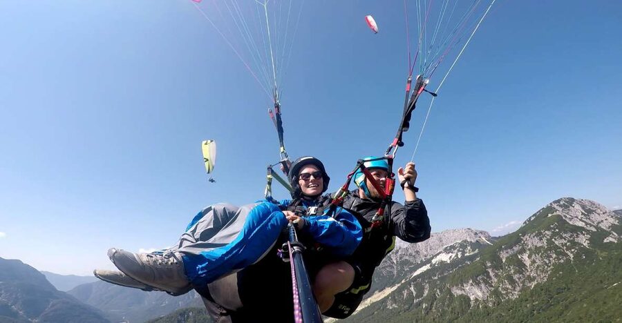 Bovec: Tandem paragliding in Julian Alps - In the air with certified local pilots: what safety feels like