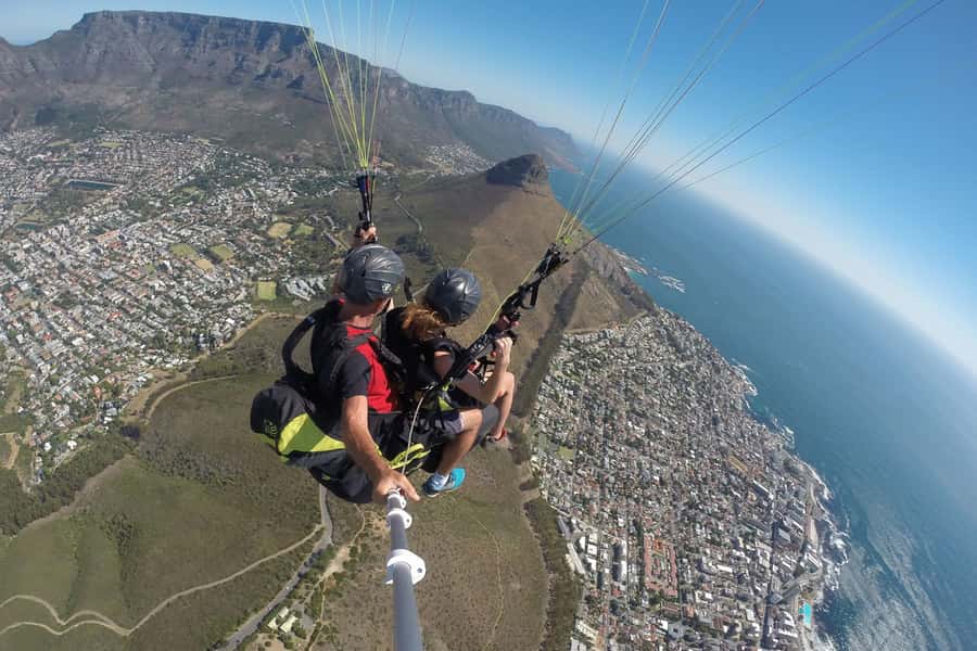 Cape Town: Tandem Paragliding Adventure - Signal Hill Check-In: meeting your pilot at the car park