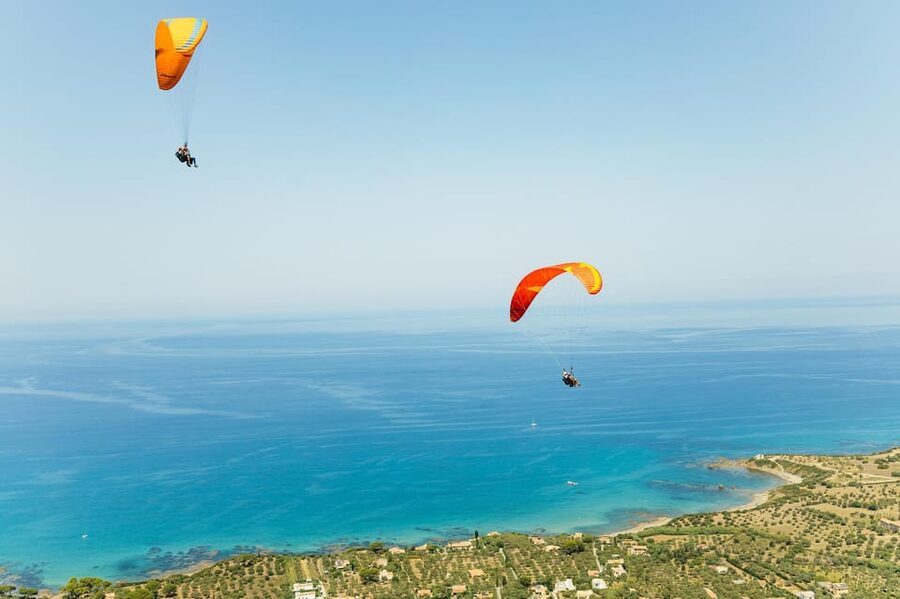 Cefalù: Tandem Paragliding Flight and GoPro13 Video - Getting to the Takeoff: Cefalù Pickup, Lascari Options, and Summer Reality