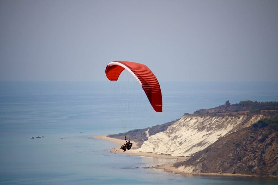 Cefalù: tandem paragliding flight and insta360 video - Photos and Insta360 video: what’s included and what you’ll need to request