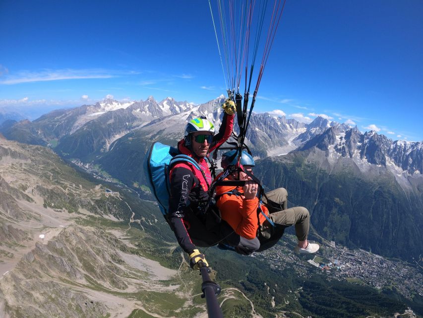 Chamonix: Tandem Paragliding Flight with Video - The run and lift off: what the first seconds feel like