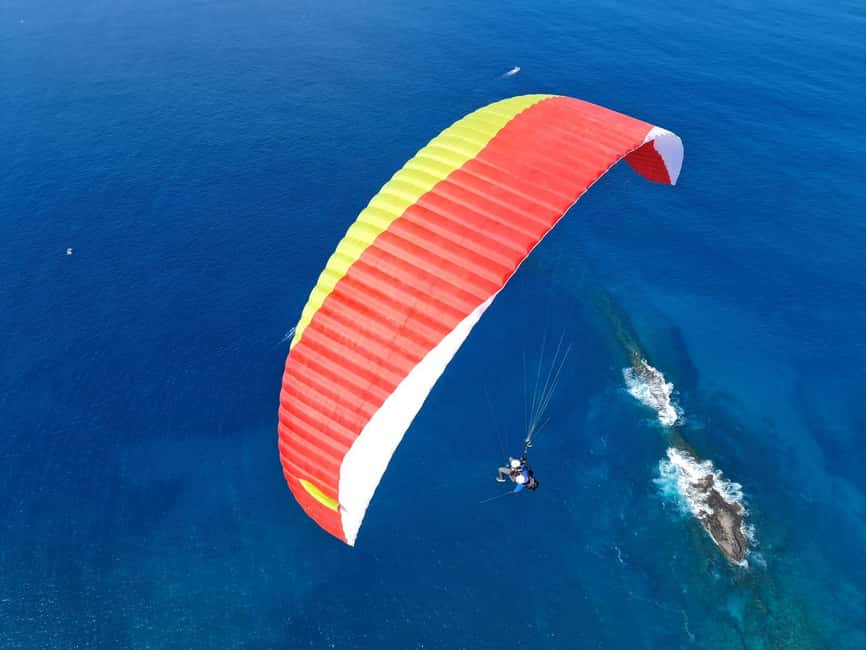 Costa Adeje, Paragliding with pick up service and 5 free photos! - Pickup in an air-conditioned van: easier than you think