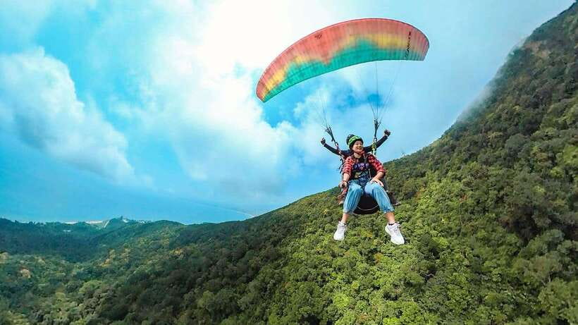 Da Nang: Paragliding with Views of Lady Buddha Statue 2025 - Why This Da Nang Paragliding Flight Is So Memorable
