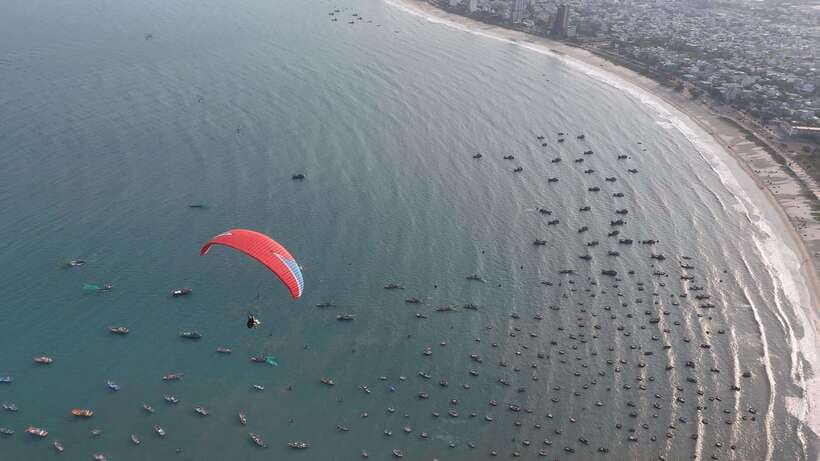 Da Nang Private paragliding experience on Monkey Mountain - Your GoPro experience: more than a souvenir photo