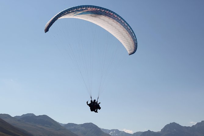 Davos Absolutely Free Flying Paragliding Tandem Flight 1'000 Meters High - Key points to know before you fly in Davos