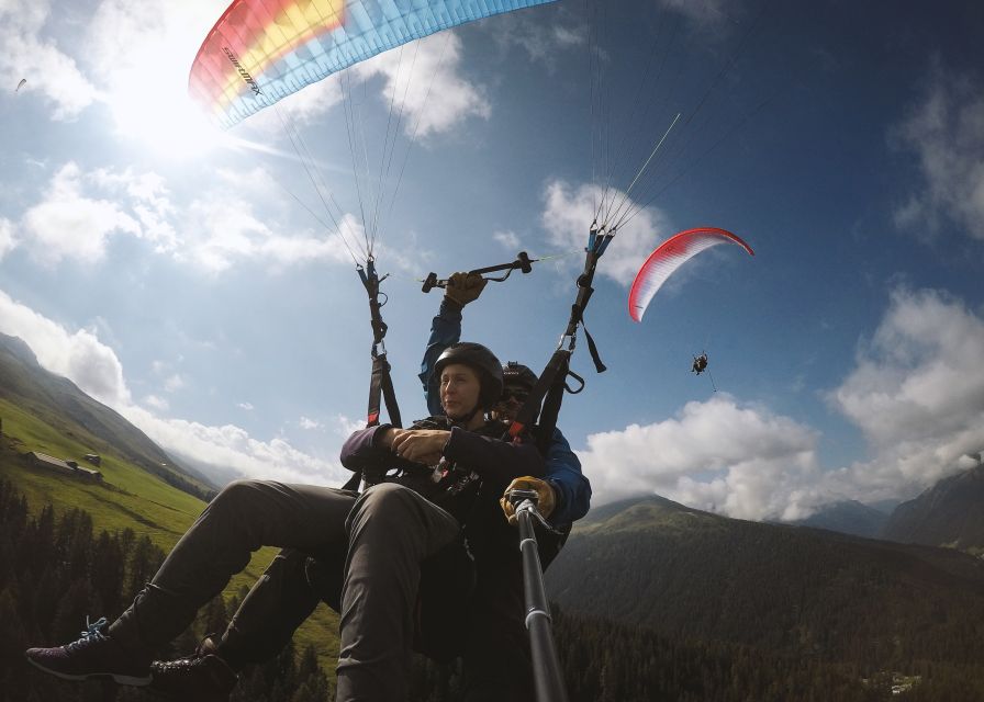 Davos: Tandem Paragliding Flight - Why Jakobshorn in Davos is a serious place to fly
