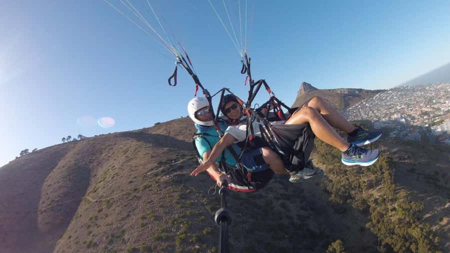 Discover Cape Town Tandem Paragliding - Why this Cape Town tandem paragliding experience feels different