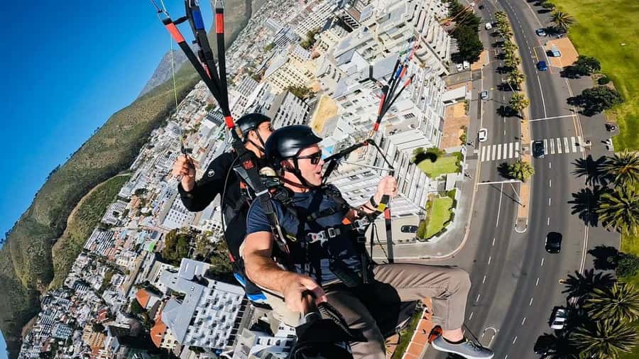 Discover Cape Town Tandem Paragliding - Signal Hill and Lions Head: the takeoff stage for Cape Town’s best angles