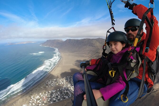 DISCOVERY FLIGHT tandem paragliding Lanzarote with pro pilot - So, Should You Book Abubila’s Tandem Discovery Flight?