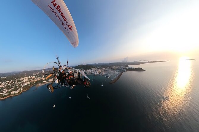 Flights by motor paragliding around Ibiza Island - Why motor paragliding makes Ibiza feel new