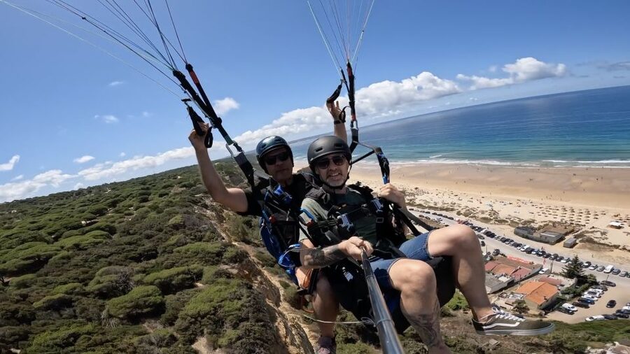 From Lisbon: Paragliding Tandem Flight - Flying over Lisbon: what this tandem flight really feels like