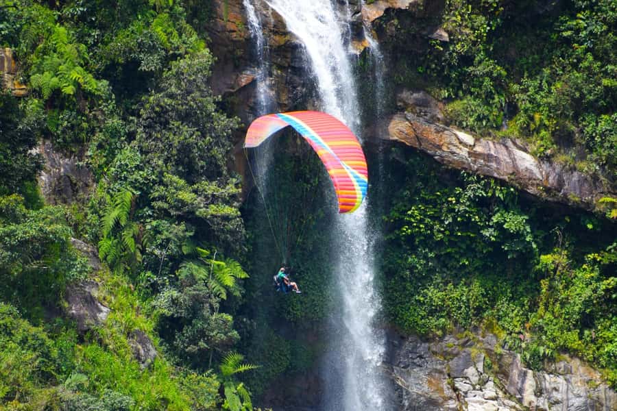 From Medellín: Paragliding Flight and Guatape Tour - The Value: Why This Combo Makes Sense From Medellín