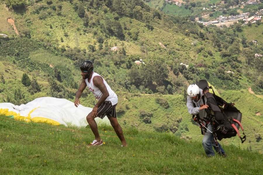 From Medellín: Paragliding Tour with GoPro Photos & Videos - Pilots, Safety Feel, and What “Professional” Means Here