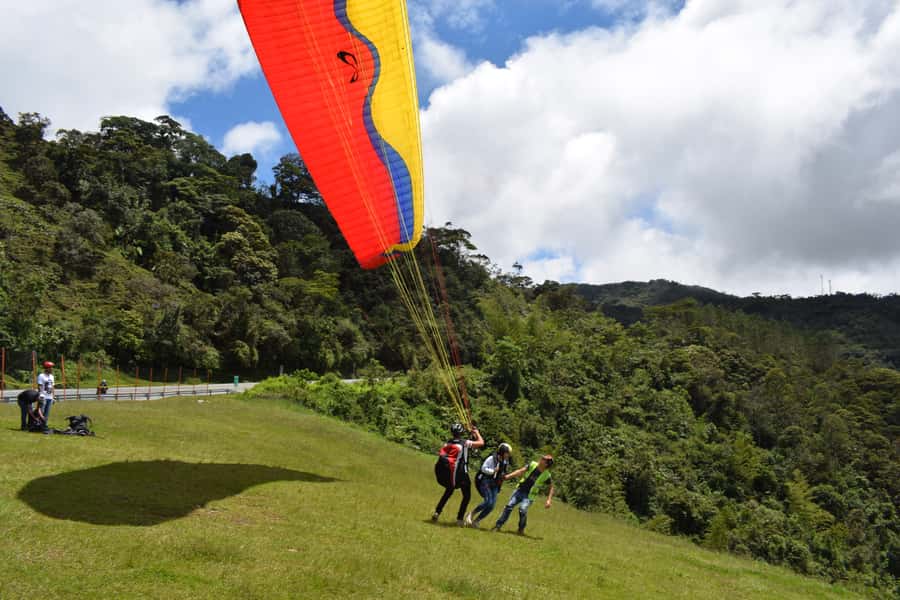 From Medellin: Private Paragliding Tour Over Waterfalls - From Medellín to Cocorna: the drive that shapes your day
