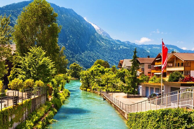 Full-Day Guided Tour To Interlaken with Paragliding Flight - The driver-guide and group size: small matters on a long day
