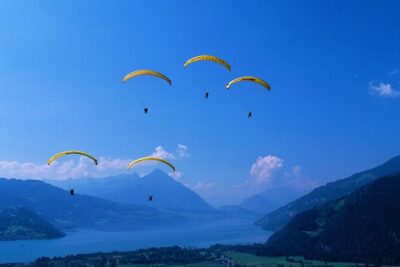 Full-Day Guided Tour To Interlaken with Paragliding Flight - Interlaken free time: use the 3 hours well