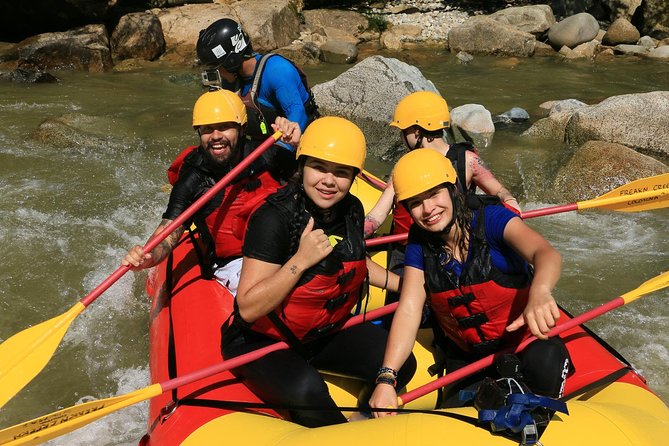 Fun White Water Rafting (Optional Paragliding) Private Tour from Medellin - Lunch is not included: how to handle food without stress