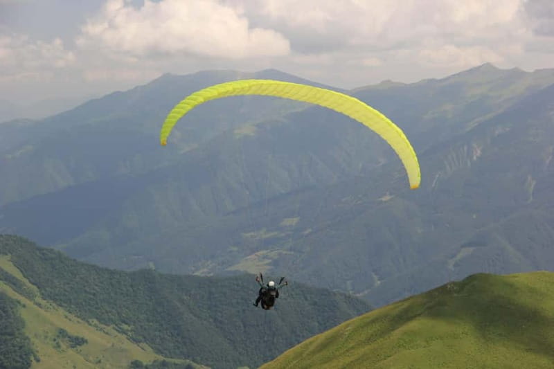 Georgia: Paragliding tandem flight in Gudauri with video - Key things to know before you book