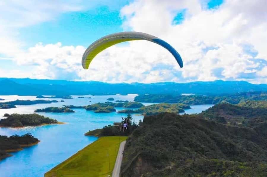 Guatape: Paragliding Experience - Why Guatapé paragliding feels worth the money