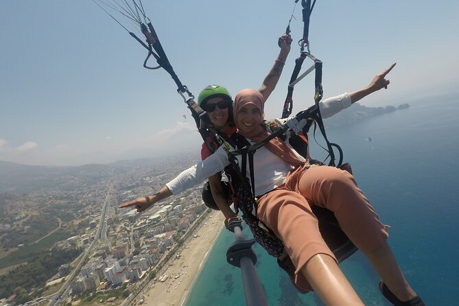 Halal Tandem Paragliding With Licensed Woman Pilot in Alanya - How the 3-Hour Experience Unfolds in Real Time