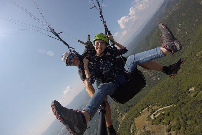 Half day private paragliding adventure in Rome - PETER PAN FLIGHT - The Peter Pan Flight: 15 to 20 Minutes Over the Hills
