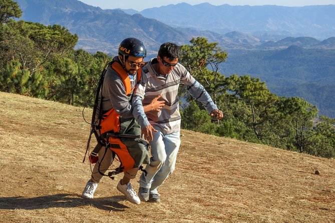 Hang gliding in Valle de Bravo - Timing, Pace, and Private Group Comfort
