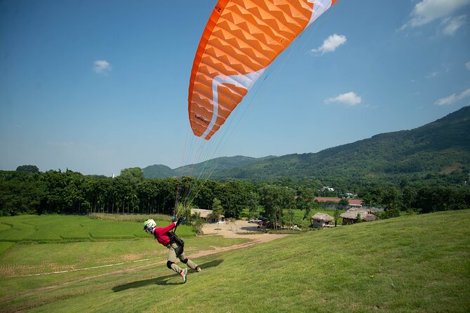 Hanoi Paragliding COMBO: Tandem paraglide + course (full-day) - What makes it worth the $77