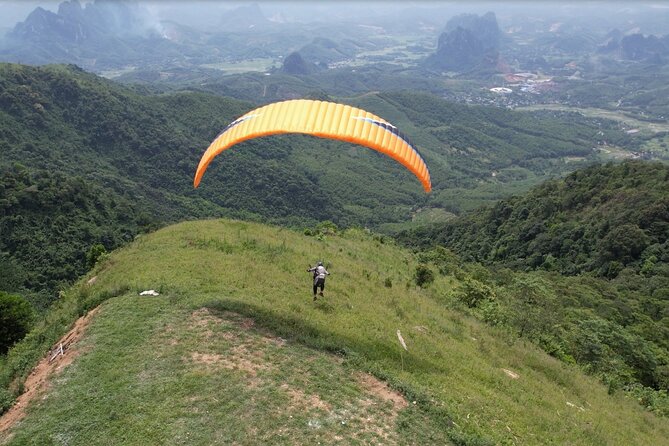 Hanoi Paragliding COMBO: Tandem paraglide + course (full-day) - Pickup, meeting point, and how the day starts