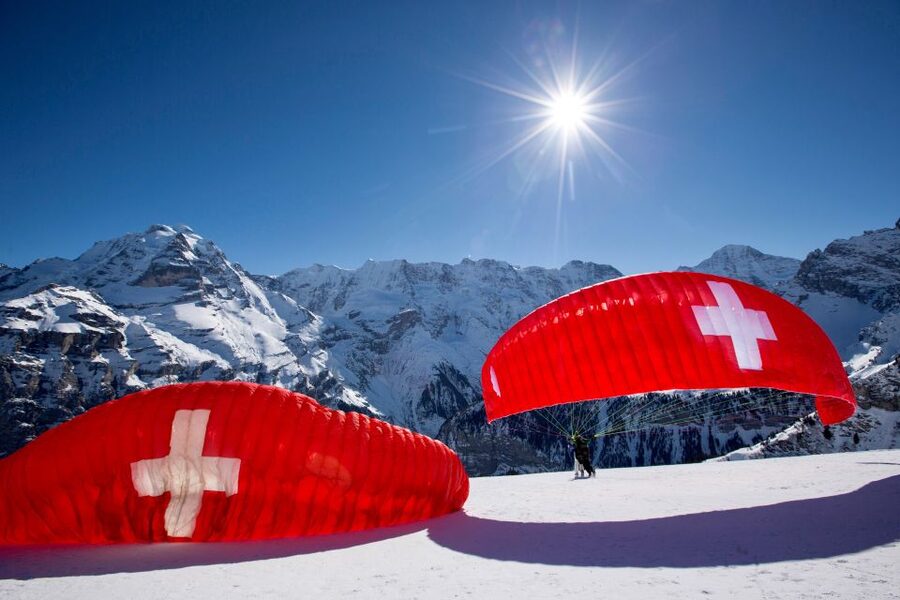 Interlaken: Paragliding Tandem High Flight - Gear, briefing, and what “tandem” actually means for you