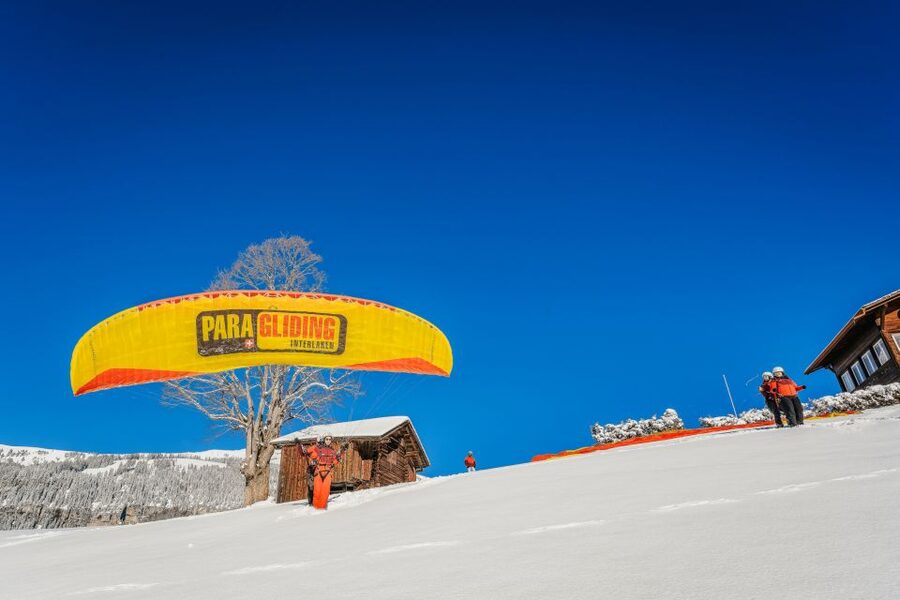 Interlaken: Tandem Paragliding Flight - From a Gently Inclining Slope to 800 Meters of Glide