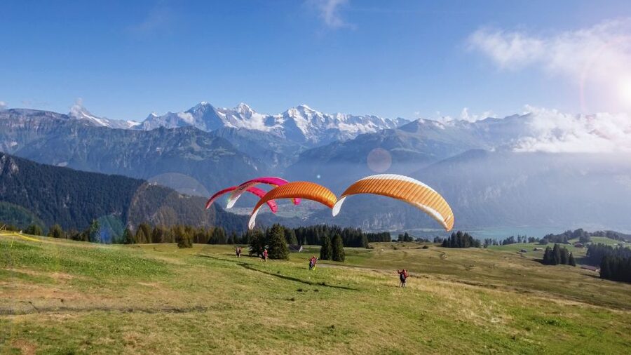 Interlaken: Tandem Paragliding Flight with Pilot - How Skywings turns nerves into confidence fast