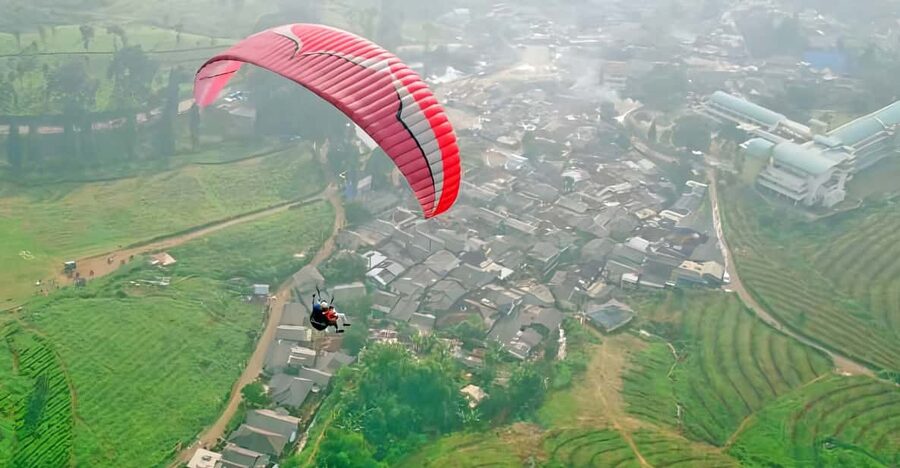 Jakarta: Paragliding on Top Mountain & Tea Plantation - Bogor Guided Visit: The Part That Sets the Mood