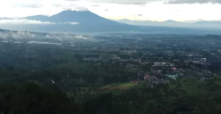 Jakarta: Paragliding on Top Mountain & Tea Plantation - The Wind-Powered Mechanics Behind Your Paraglide