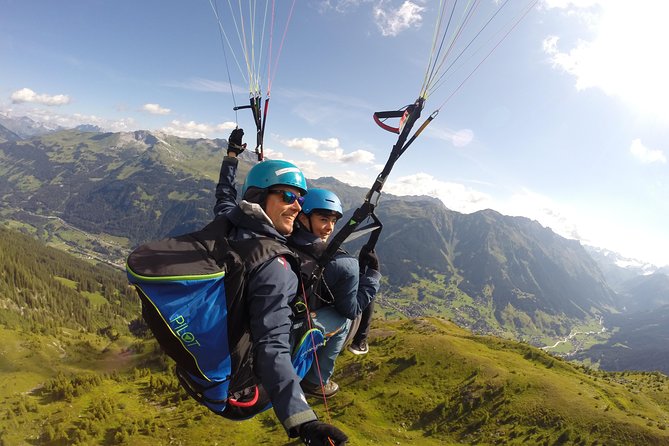 Klosters Tandem Paragliding Flight from Gotschna - Airtime and departure times: how wind affects your plan