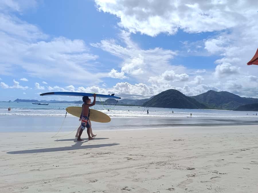 Kuta Lombok : Tandem Paragliding with Pilot & Beach Tour - Who this tour suits best (and who should skip it)