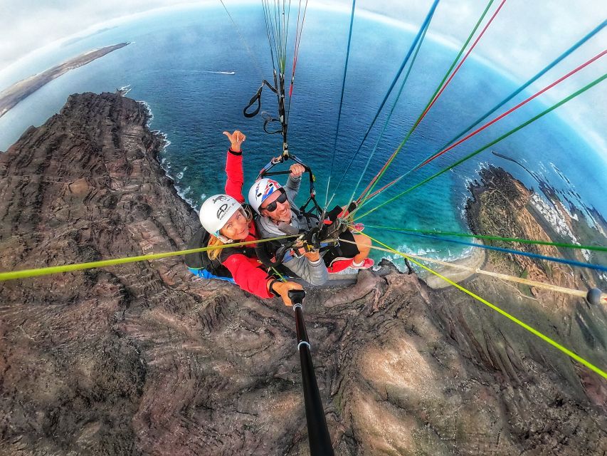 Lanzarote: Tandem Paragliding - A quiet way to see Lanzarote from above