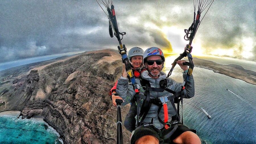 Lanzarote: Tandem Paragliding - The flight: how it feels to lift off over volcanic rocks