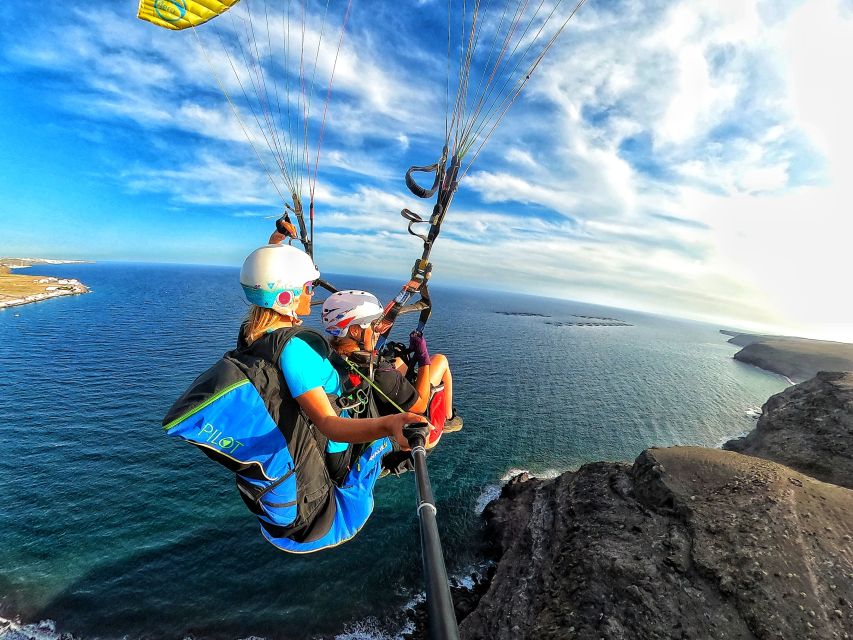 Lanzarote: Tandem Paragliding - Over the Atlantic and natural cliffs: why the sky view is the whole point