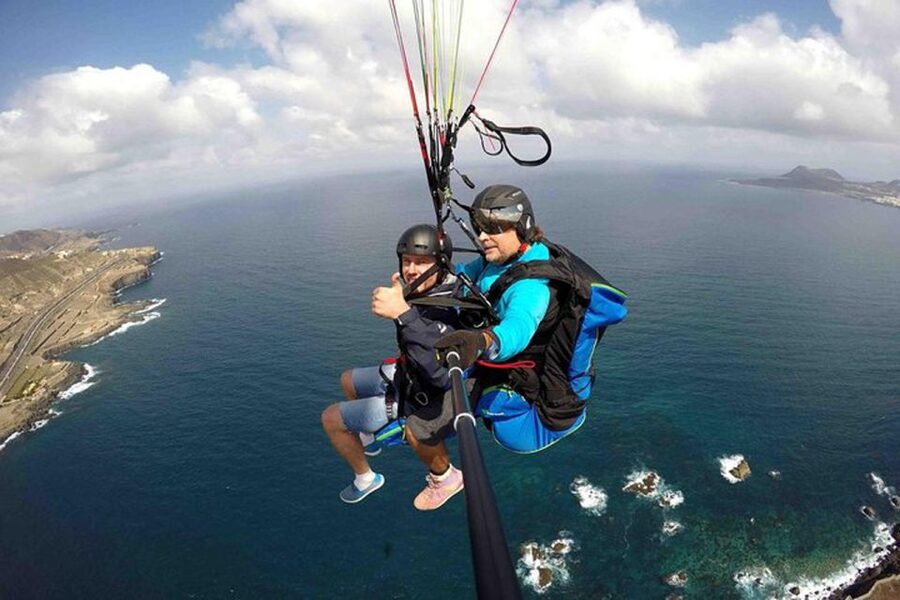 Las Palmas: Paragliding Tandem Flight with Instructor - Should you book tandem paragliding over Playa de las Canteras?