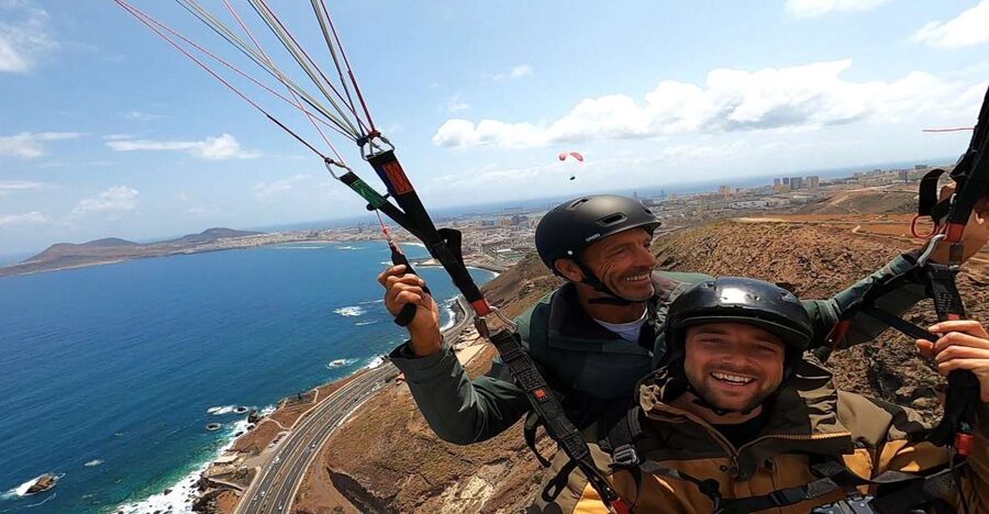 Las Palmas: tandem paragliding flights for everyone - Choosing Your Flight Mood: Eagle Calm or Swallow Sport