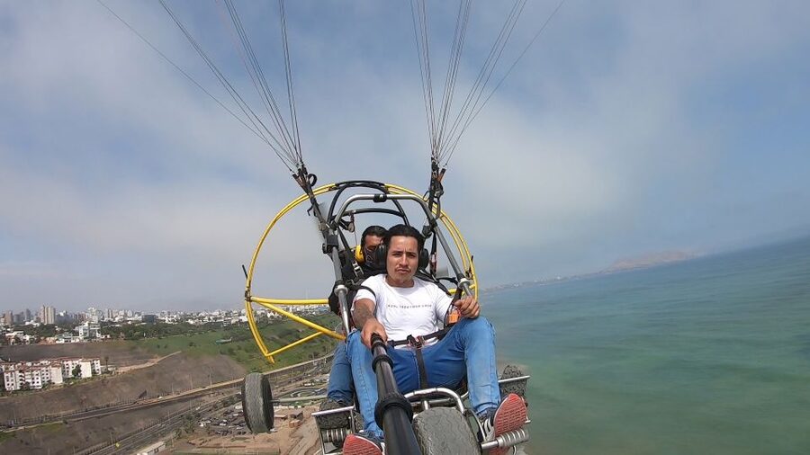 Lima: Paragliding Flight Over Costa Verde Districts - Safety, Pilot Style, and Comfort Tips That Actually Help